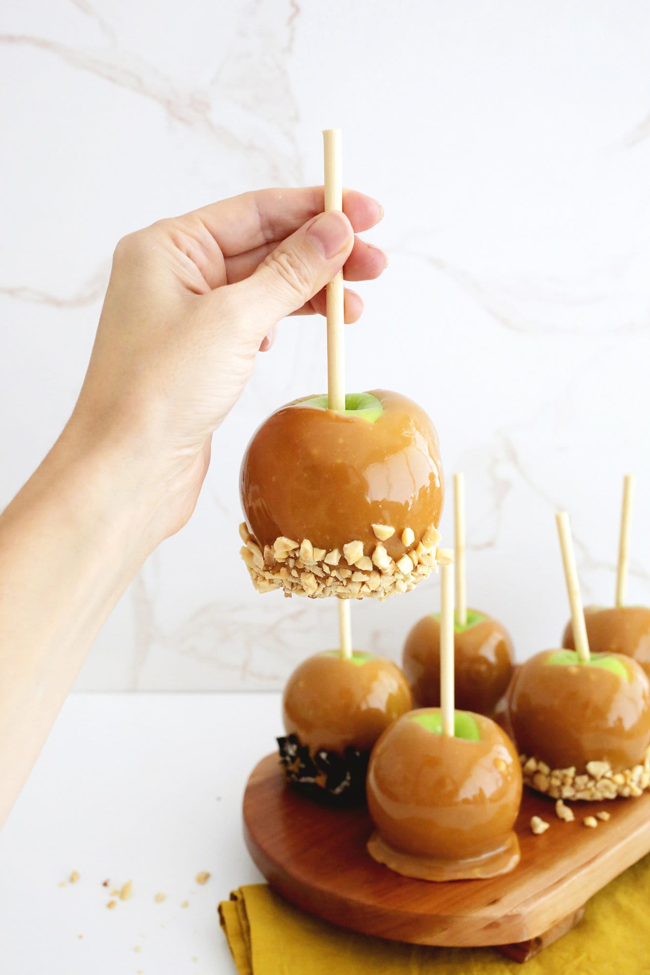 Easy caramel apples with toppings