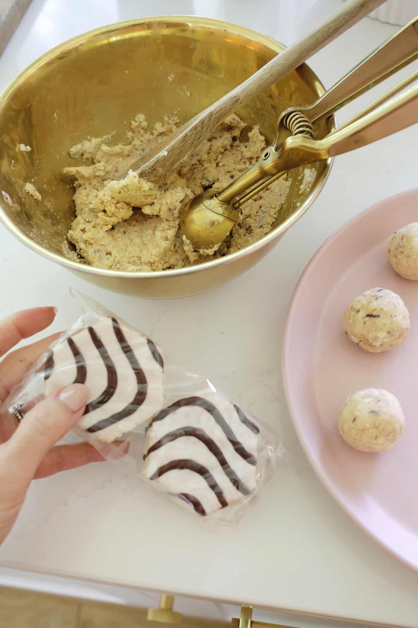 Making cake pops from snack cakes