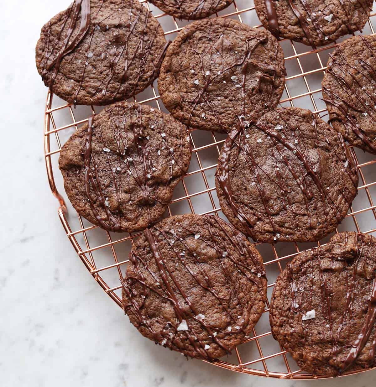 espresso cookies on baking rack