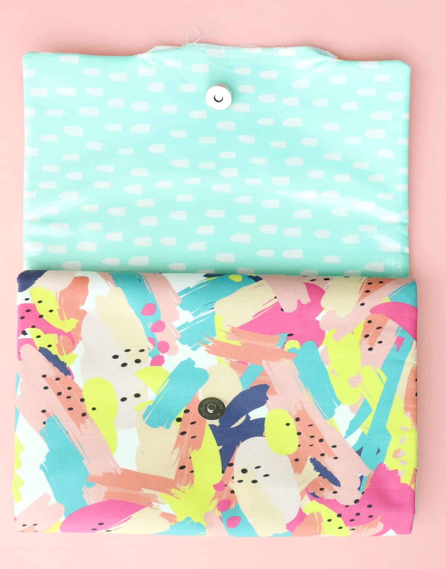 How-to-Sew-a-Waterproof-Diaper-Clutch